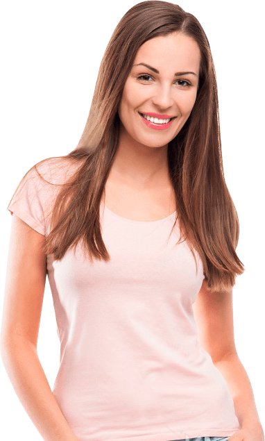 Foto com fundo transparente representando uma proprietária de imóvel residencial. Pose em pé, de braços para baixo e sorrindo.