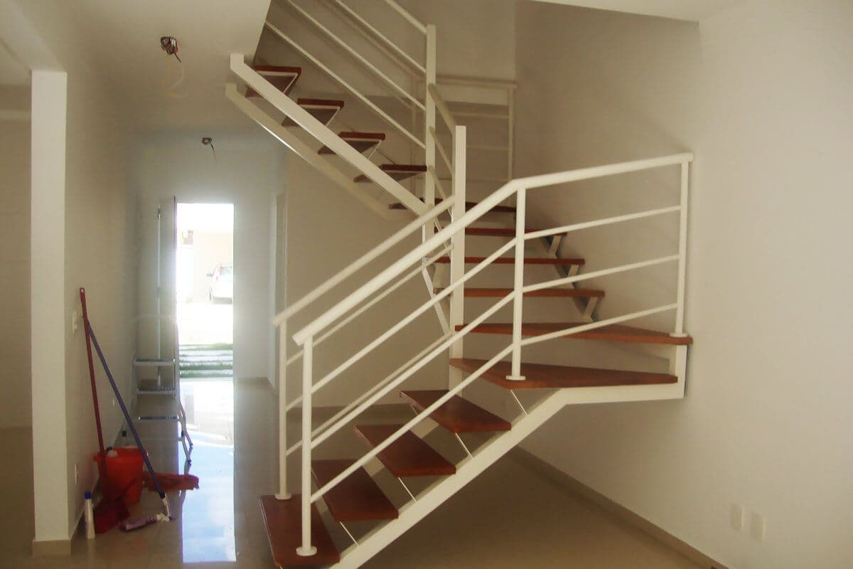 Escada mista Santa Ângela Reservatto